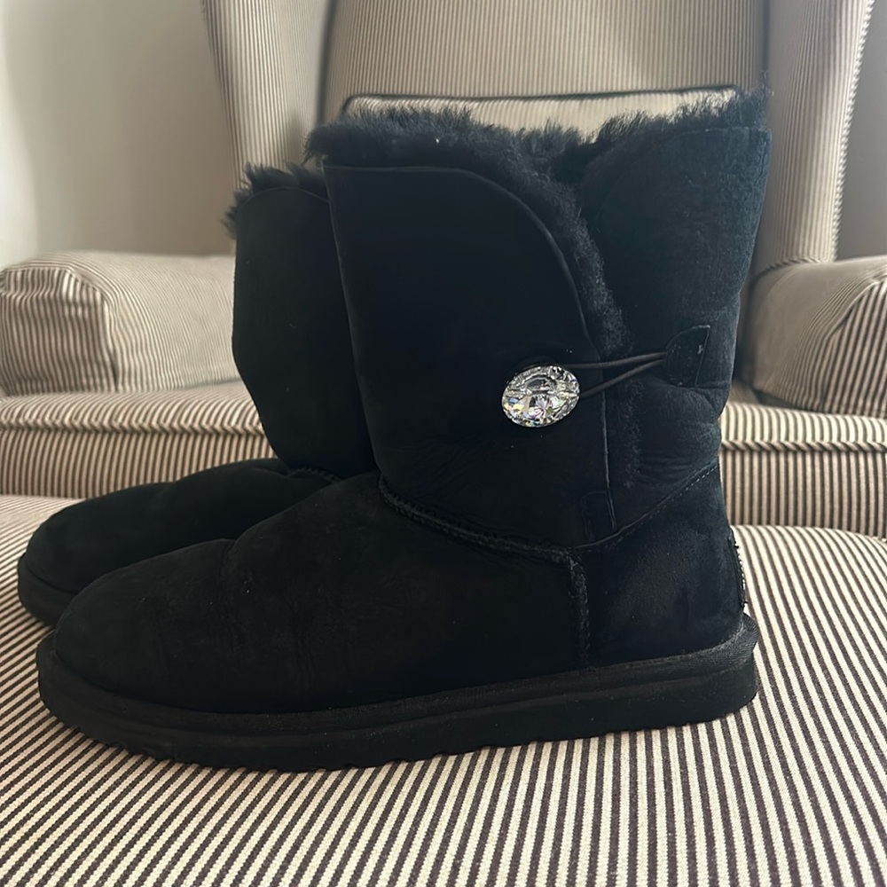 UGG Bailey button bling boot | Size 8